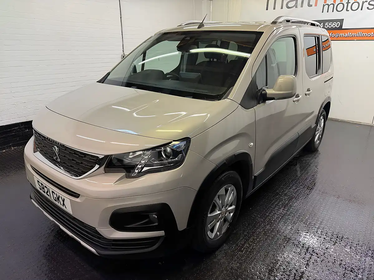 Used 2021 Peugeot Rifter Horizon Re Beige - Interior and Exterior details 7