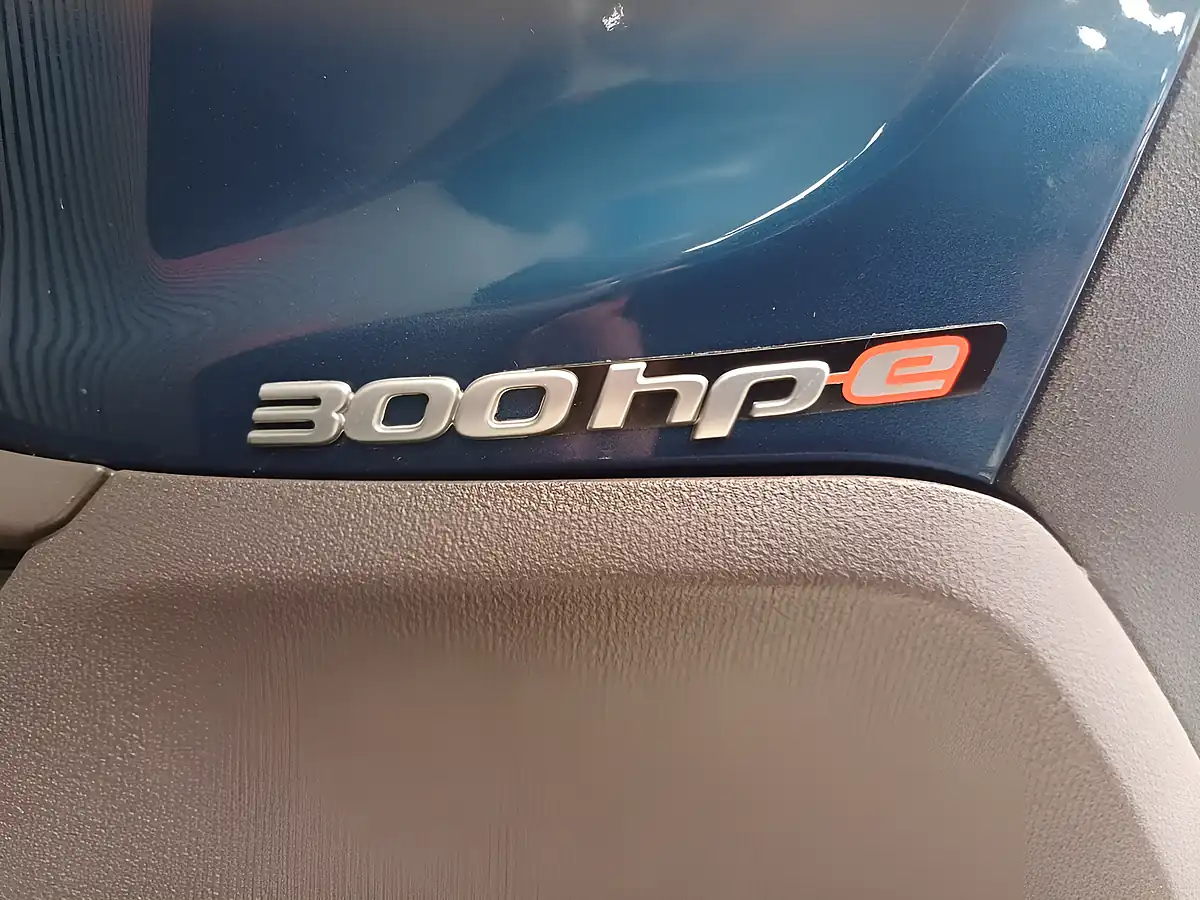Used 2021 Piaggio Beverly Blue - Interior and Exterior details 17