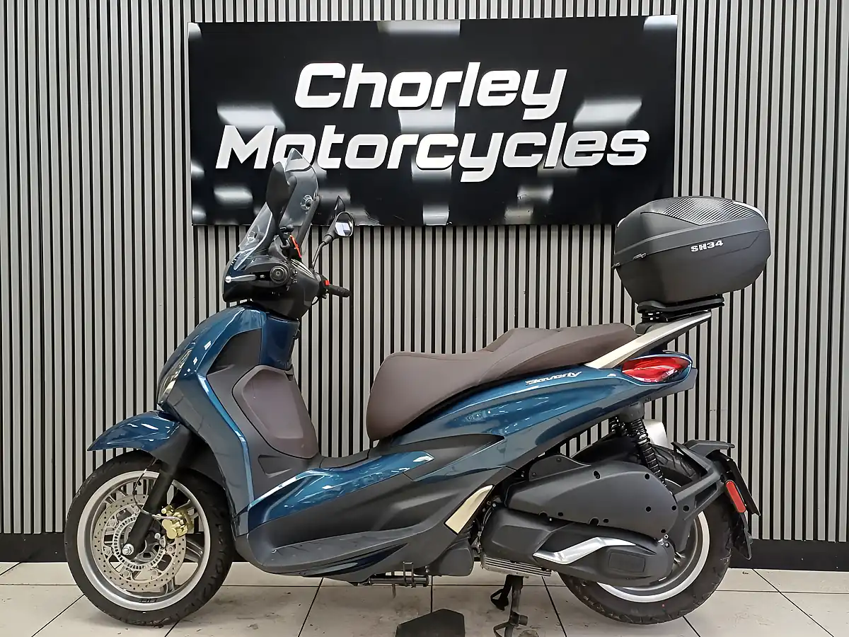 Used 2021 Piaggio Beverly Blue - Interior and Exterior details 2