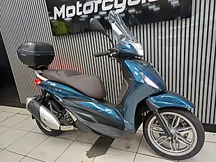 Used 2021 Piaggio Beverly Blue - Interior and Exterior details 6
