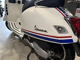 Used 2021 Piaggio Vespa Gts 125 Supersport White - Interior and Exterior details 10