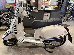 Used 2021 Piaggio Vespa Gts 125 Supersport White - Interior and Exterior details 5