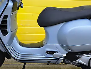 Used 2021 Piaggio Vespa Gts Supertech Grey - Interior and Exterior details 16