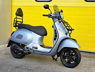 Used 2021 Piaggio Vespa Gts Supertech Grey - Interior and Exterior details 3