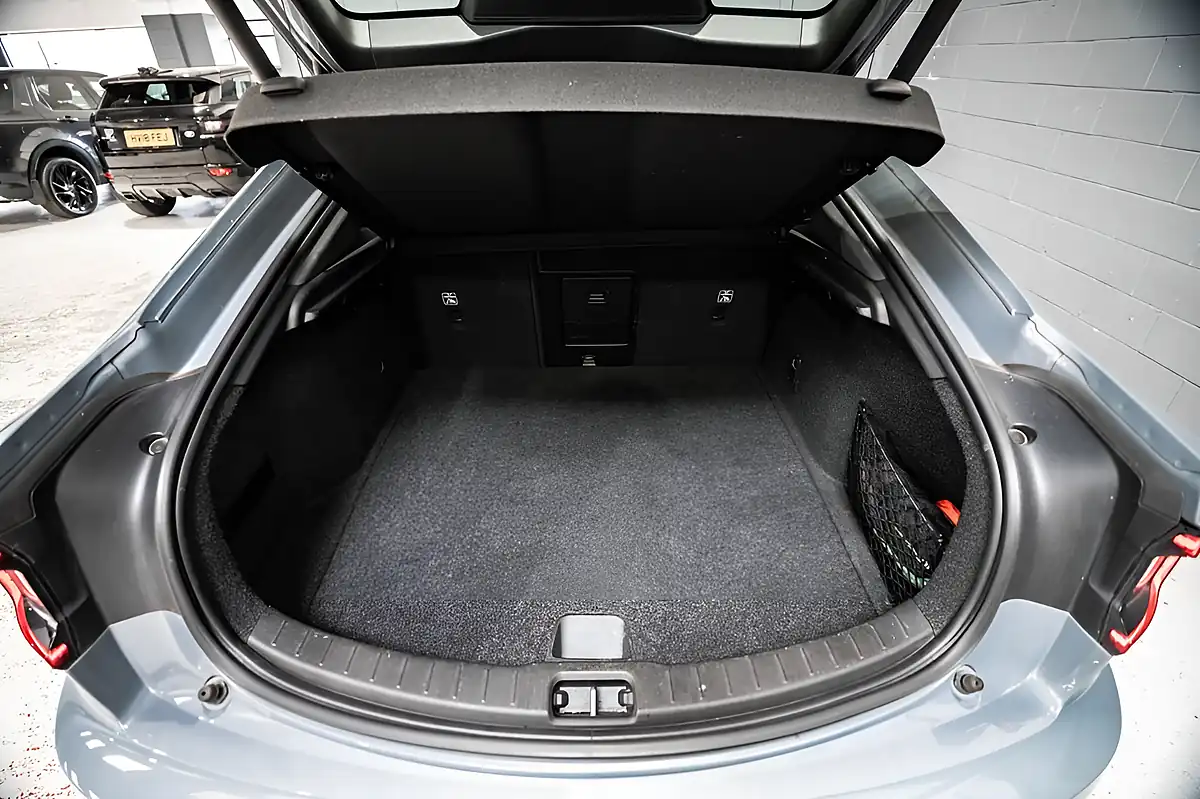 Used 2021 Polestar Polestar 2 Long Range Grey - Interior and Exterior details 17