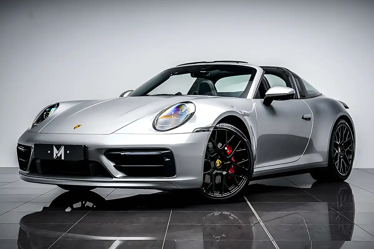 Used 2021 Porsche 911 4S Targa Silver - Interior and Exterior details 5