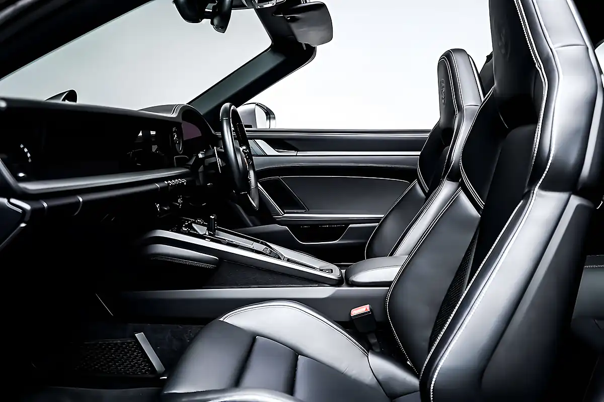 Used 2021 Porsche 911 4S Targa Silver - Interior and Exterior details 7