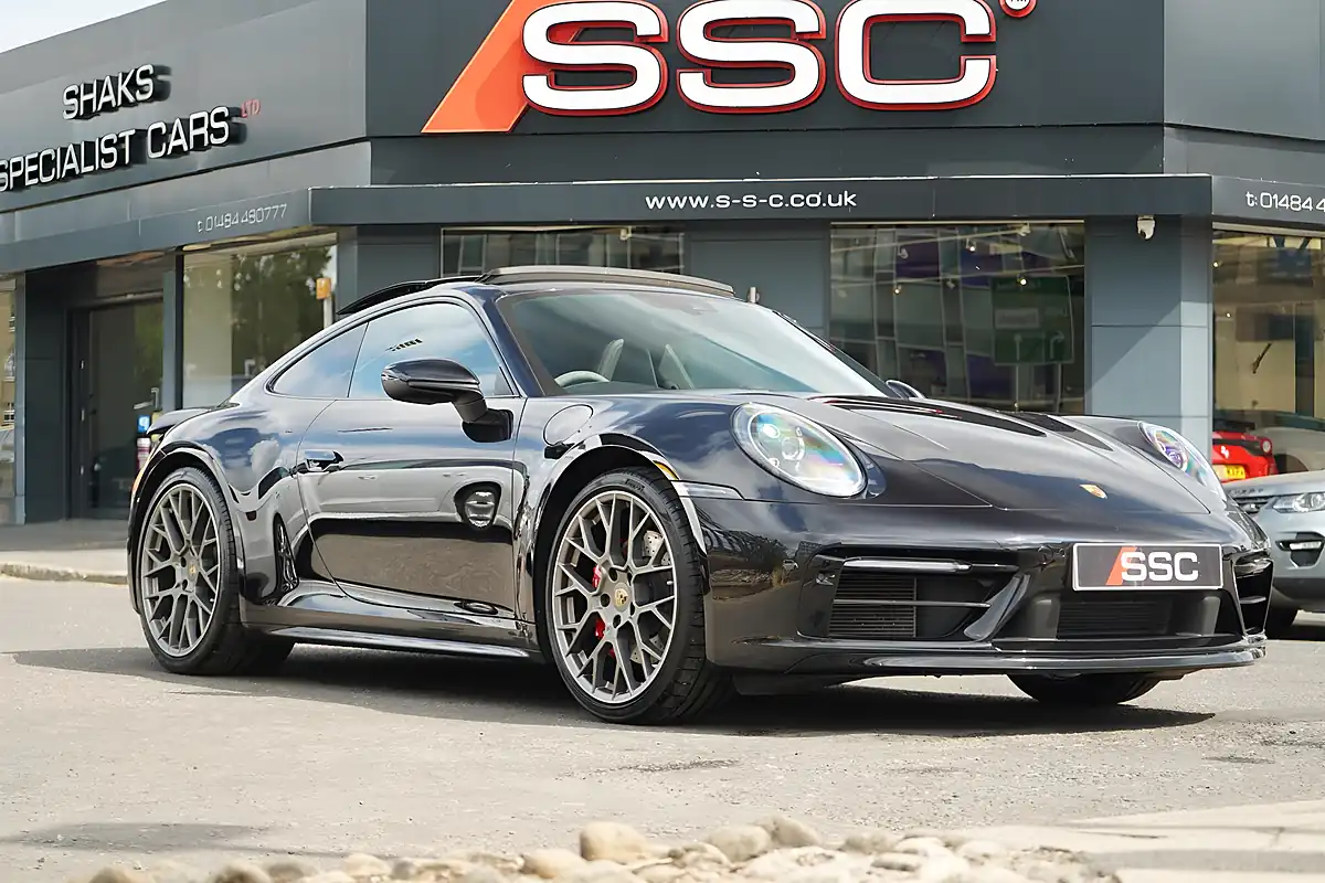 Used 2021 Porsche 911 Carrera 4S Black - Interior and Exterior details 4