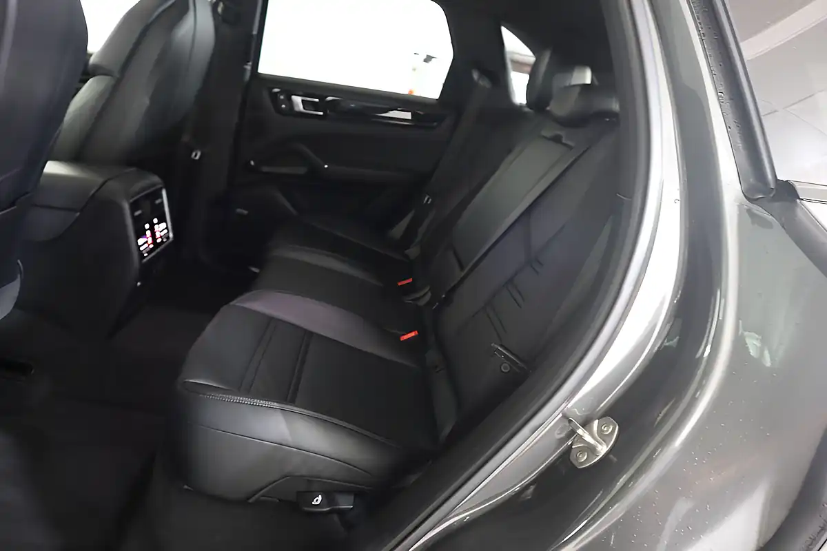 Used 2021 Porsche Cayenne Grey - Interior and Exterior details 10