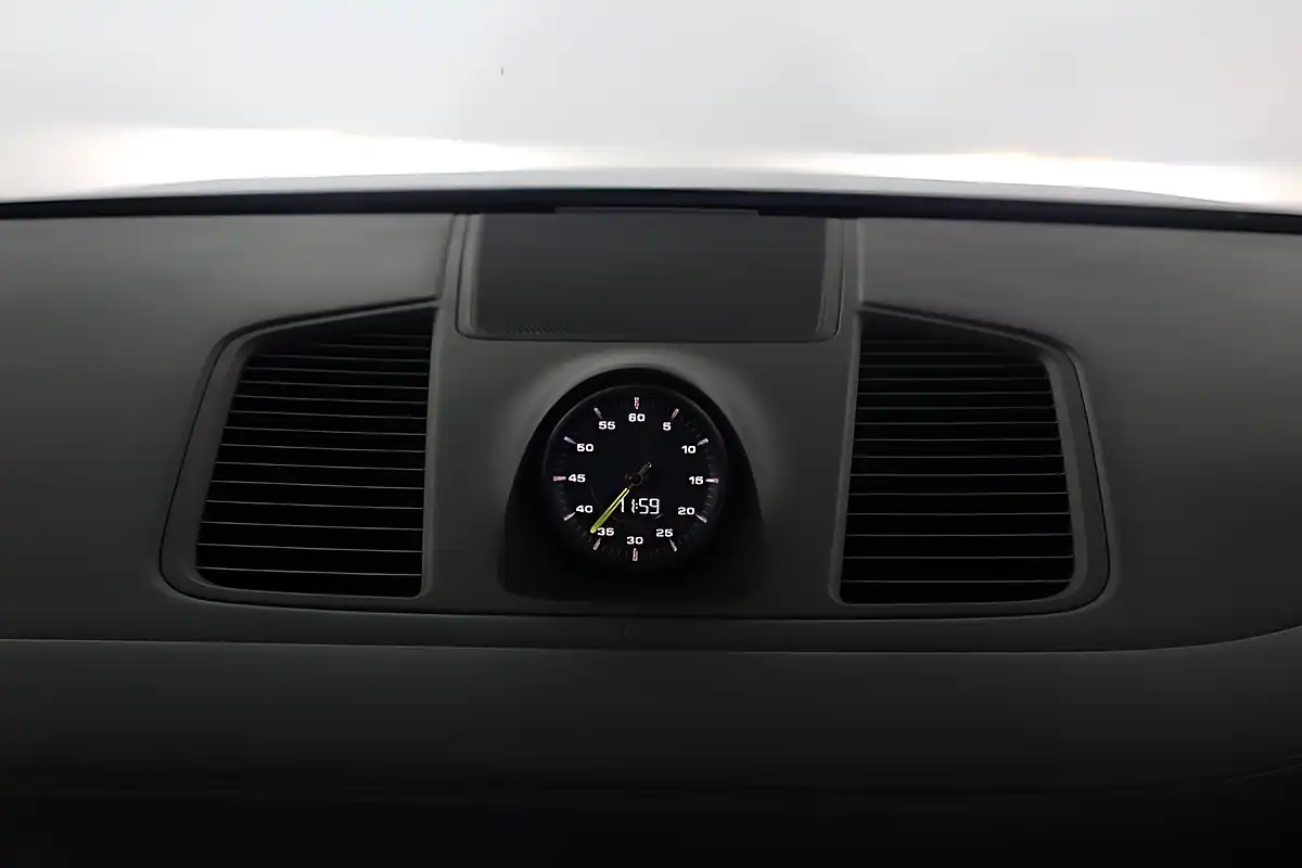 Used 2021 Porsche Cayenne Grey - Interior and Exterior details 11