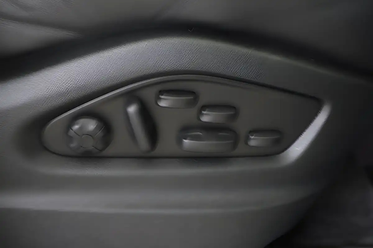 Used 2021 Porsche Cayenne Grey - Interior and Exterior details 13