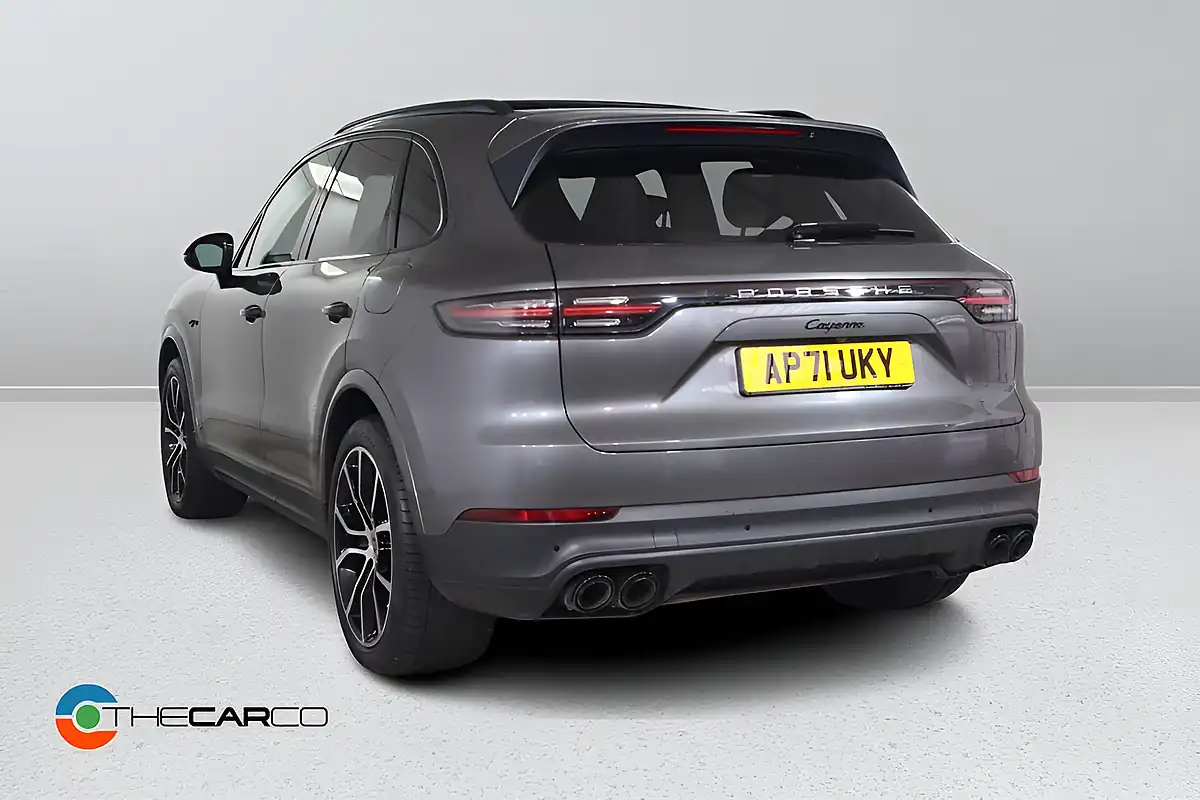 Used 2021 Porsche Cayenne Grey - Interior and Exterior details 8