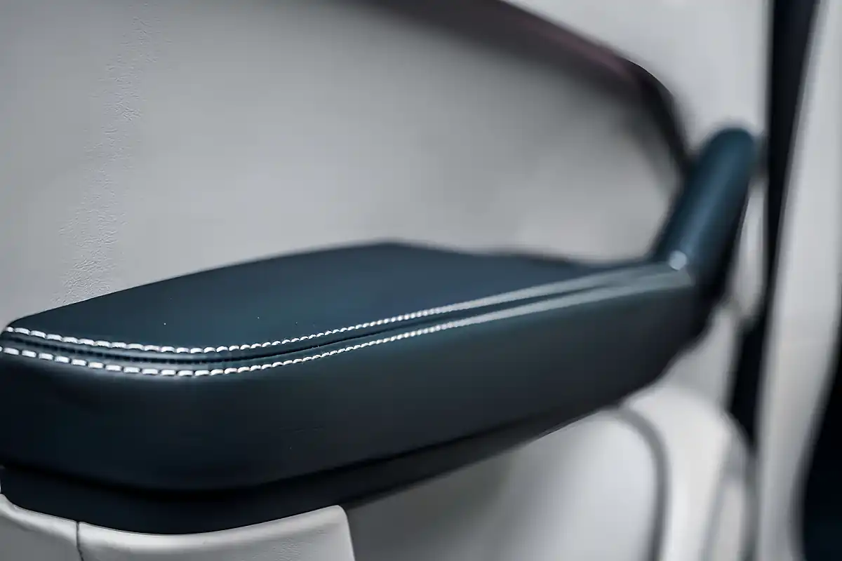Used 2021 Porsche Cayenne S Coupe Blue - Interior and Exterior details 18