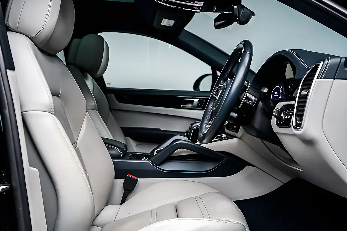 Used 2021 Porsche Cayenne S Coupe Blue - Interior and Exterior details 5