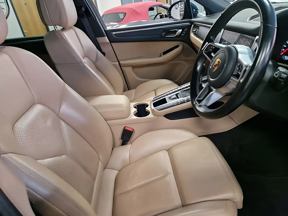 Used 2021 Porsche Macan Blue - Interior and Exterior details 12