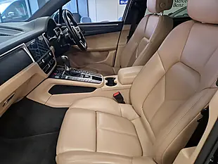 Used 2021 Porsche Macan Blue - Interior and Exterior details 13