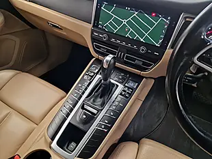 Used 2021 Porsche Macan Blue - Interior and Exterior details 18
