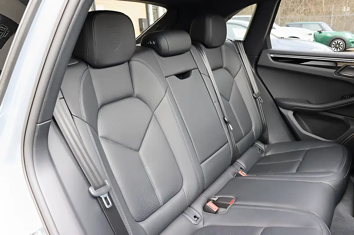 Used 2021 Porsche Macan Dolomite Silver - Interior and Exterior details 5