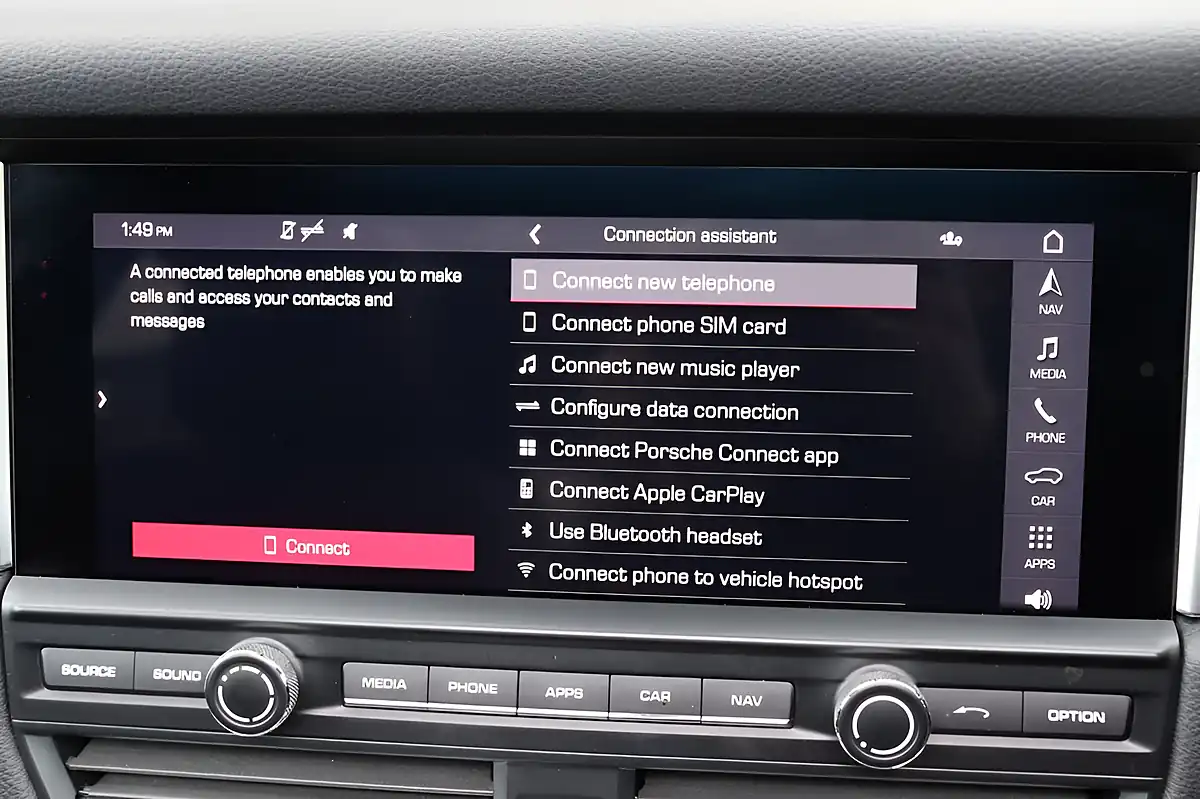 Used 2021 Porsche Macan Dolomite Silver - Interior and Exterior details 9