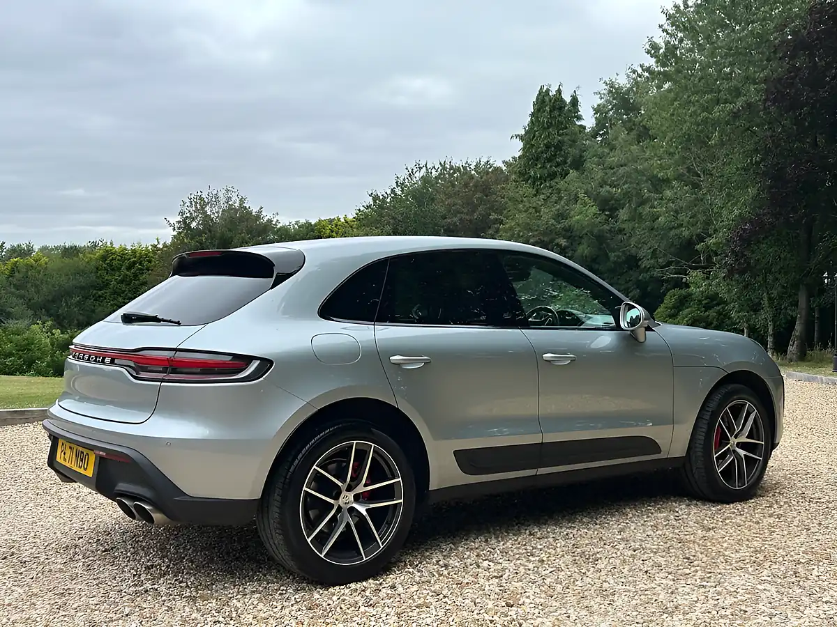 Used 2021 Porsche Macan S Dolomite Silver - Interior and Exterior details 15
