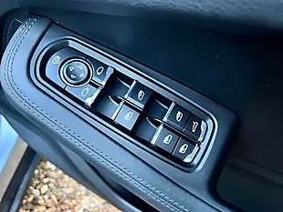 Used 2021 Porsche Macan S Dolomite Silver - Interior and Exterior details 8
