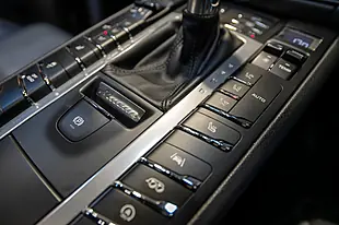 Used 2021 Porsche Macan S Pan Roof Sports Exhaust Sports Chrono 21" Alloys Volcano Grey Metallic - Interior and Exterior details 10