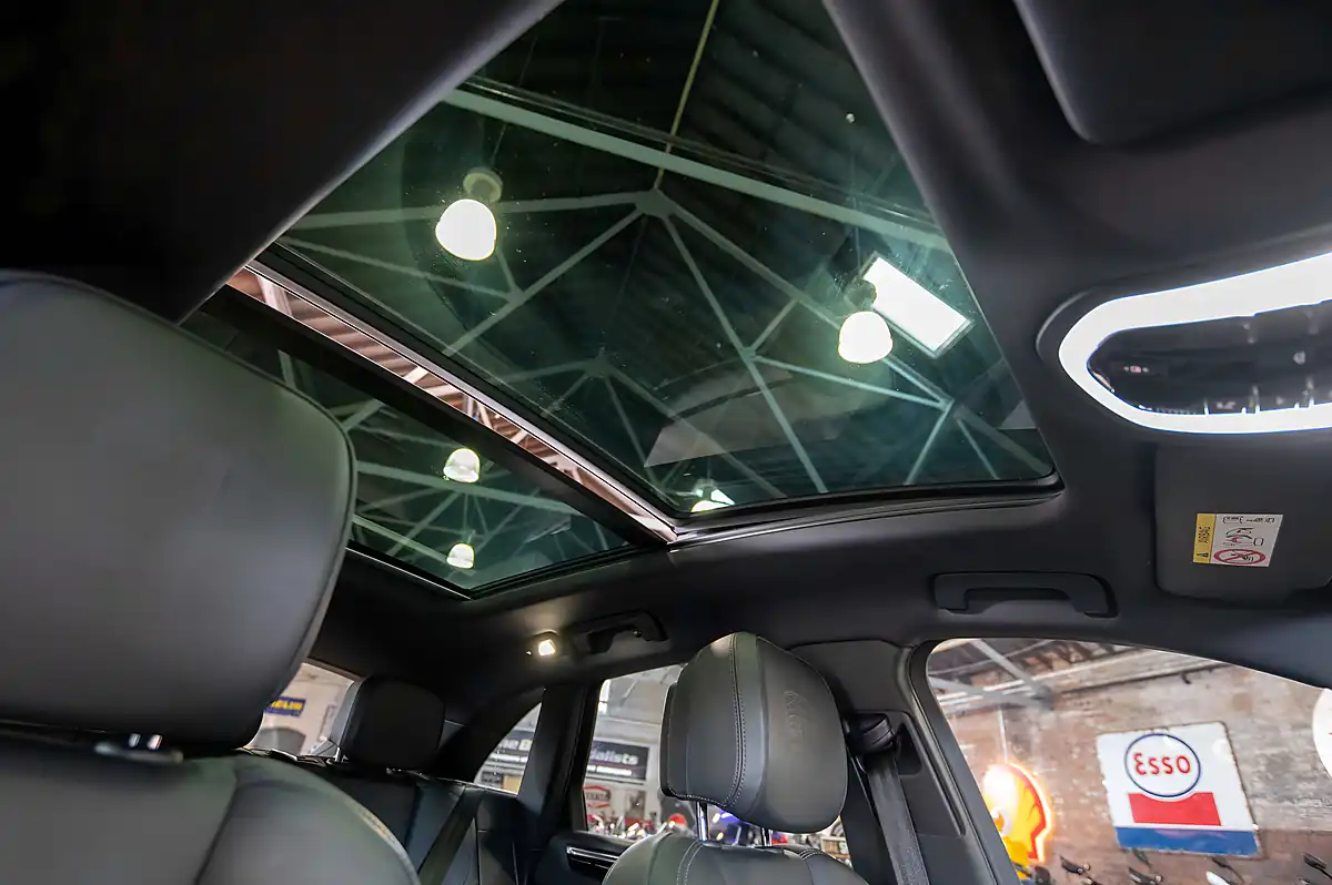 Used 2021 Porsche Macan S Pan Roof Sports Exhaust Sports Chrono 21" Alloys Volcano Grey Metallic - Interior and Exterior details 16