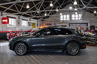 Used 2021 Porsche Macan S Pan Roof Sports Exhaust Sports Chrono 21" Alloys Volcano Grey Metallic - Interior and Exterior details 19