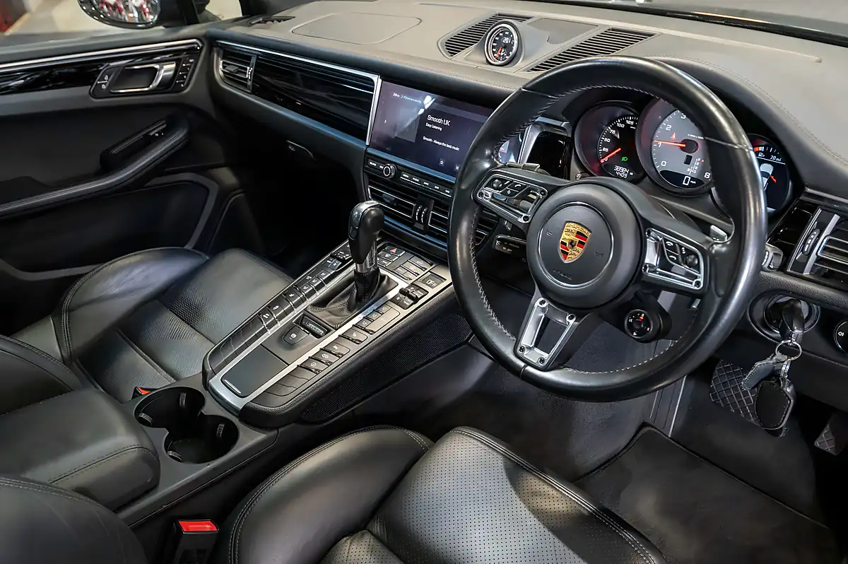 Used 2021 Porsche Macan S Pan Roof Sports Exhaust Sports Chrono 21" Alloys Volcano Grey Metallic - Interior and Exterior details 5
