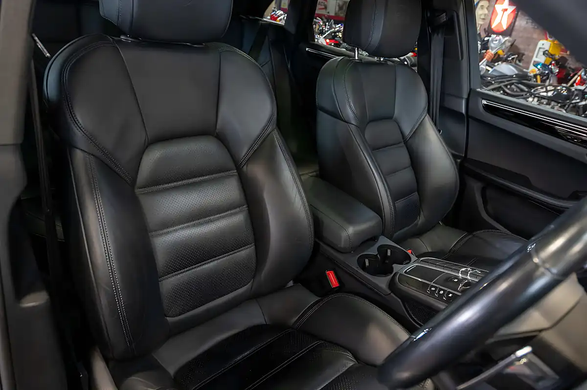 Used 2021 Porsche Macan S Pan Roof Sports Exhaust Sports Chrono 21" Alloys Volcano Grey Metallic - Interior and Exterior details 6