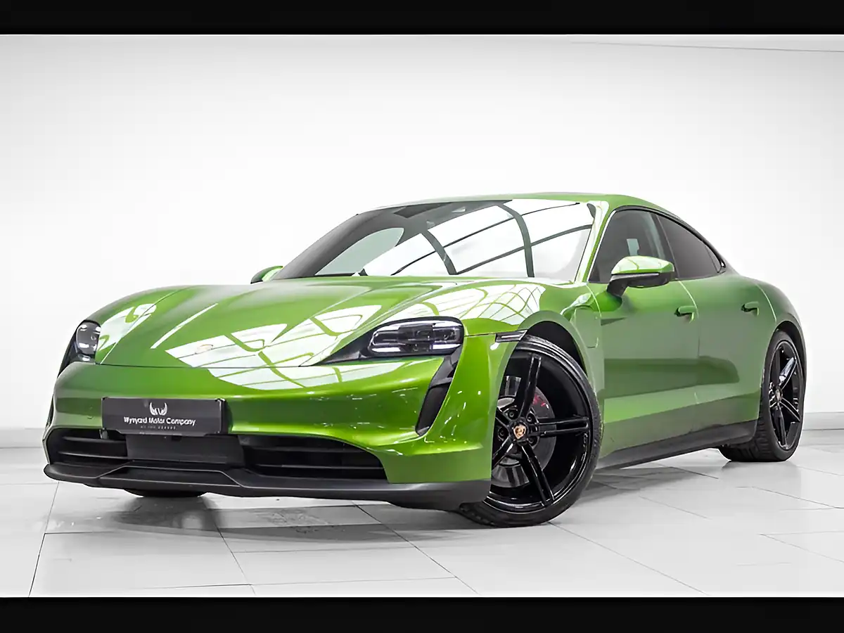 Used 2021 Porsche Taycan Performance 4S Mamba Green - Front View