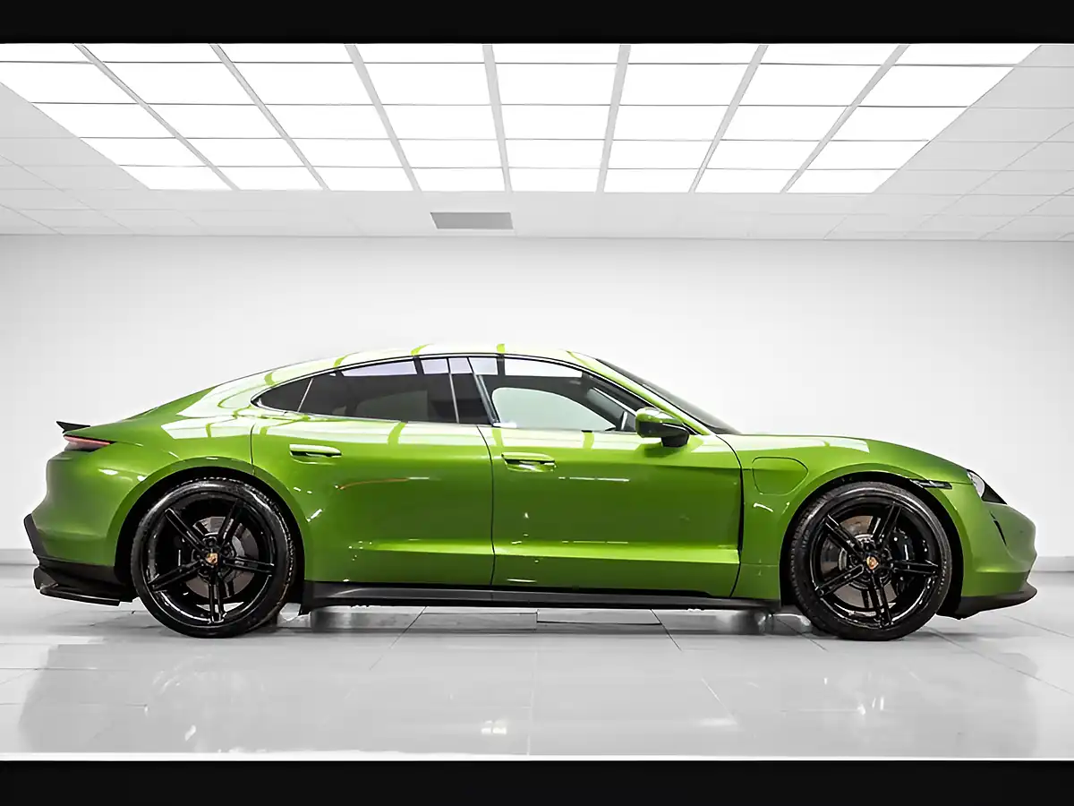 Used 2021 Porsche Taycan Performance 4S Mamba Green - Interior and Exterior details 7