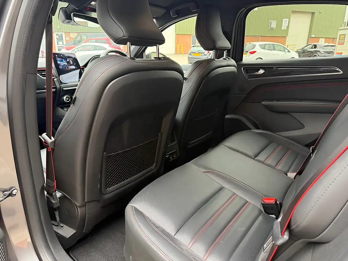 Used 2021 Renault Arkana R.s. Line Grey - Interior and Exterior details 19