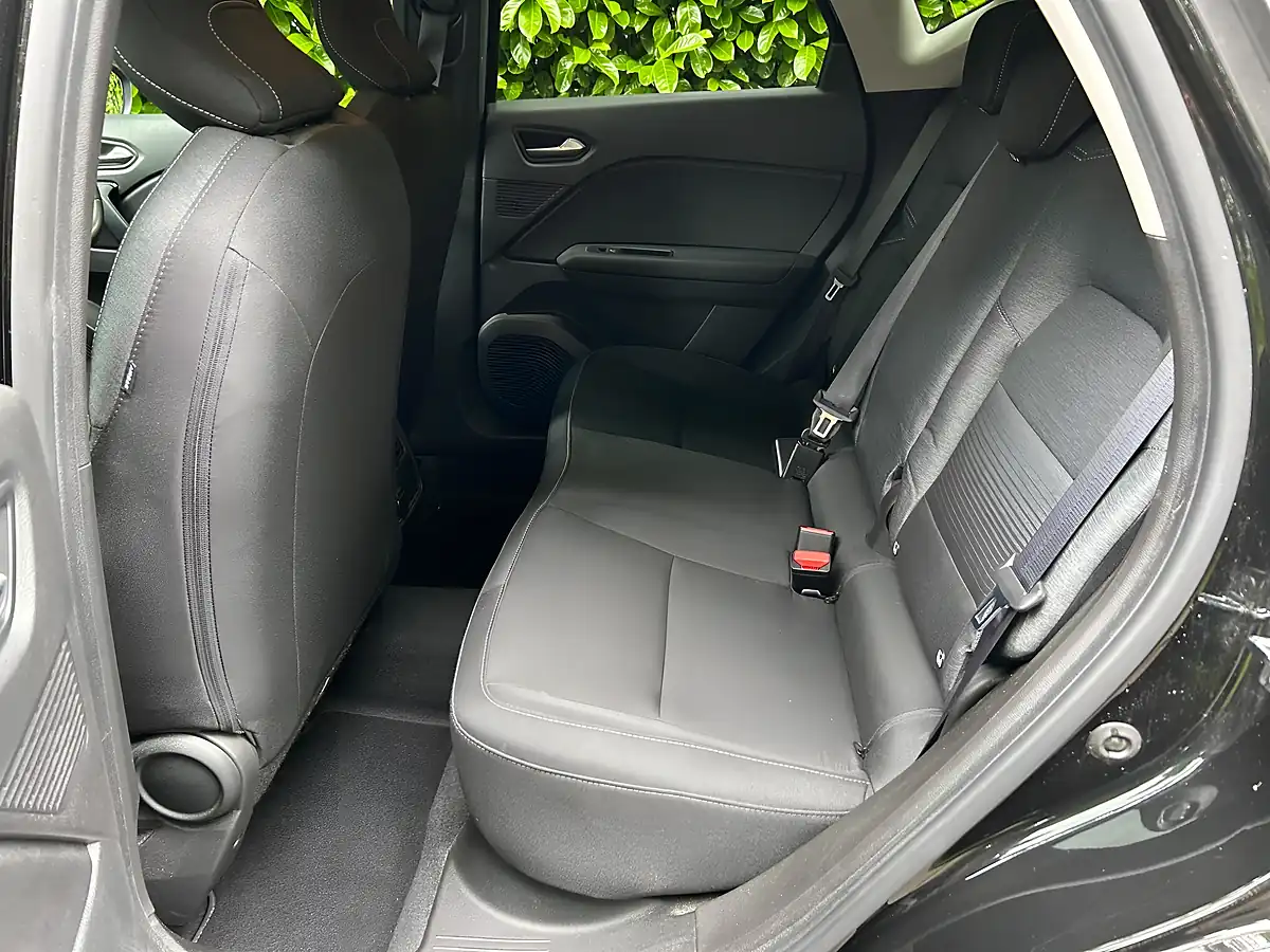 Used 2021 Renault Captur Iconic Black - Interior and Exterior details 12
