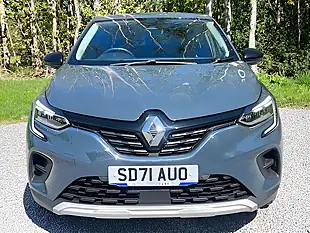 Used 2021 Renault Captur Iconic Boston Blue - Interior and Exterior details 10