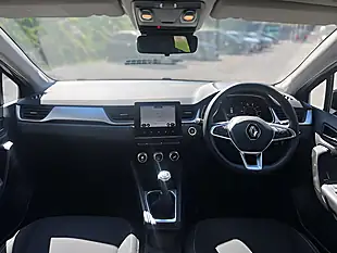 Used 2021 Renault Captur Iconic Boston Blue - Interior and Exterior details 13