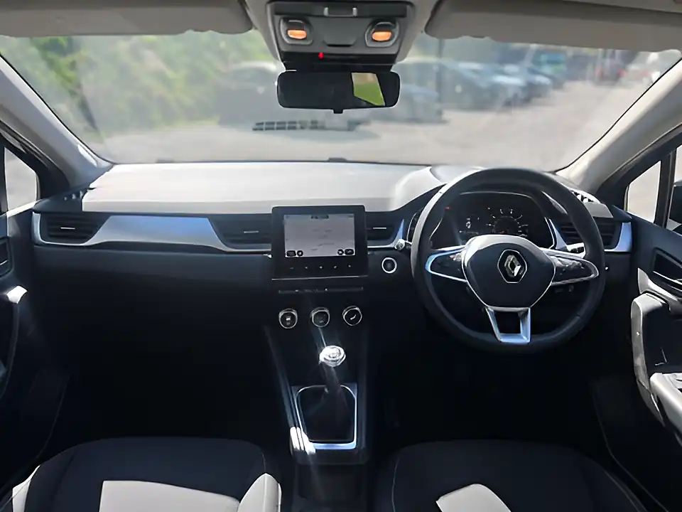 Used 2021 Renault Captur Iconic Boston Blue - Interior and Exterior details 13