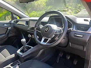 Used 2021 Renault Captur Iconic Boston Blue - Interior and Exterior details 15