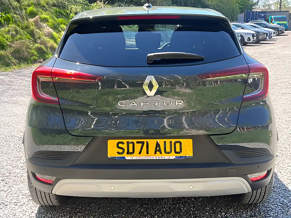 Used 2021 Renault Captur Iconic Boston Blue - Interior and Exterior details 6