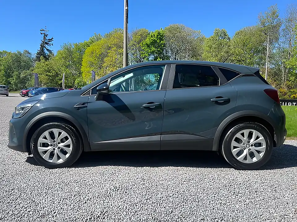 Used 2021 Renault Captur Iconic Boston Blue - Interior and Exterior details 8