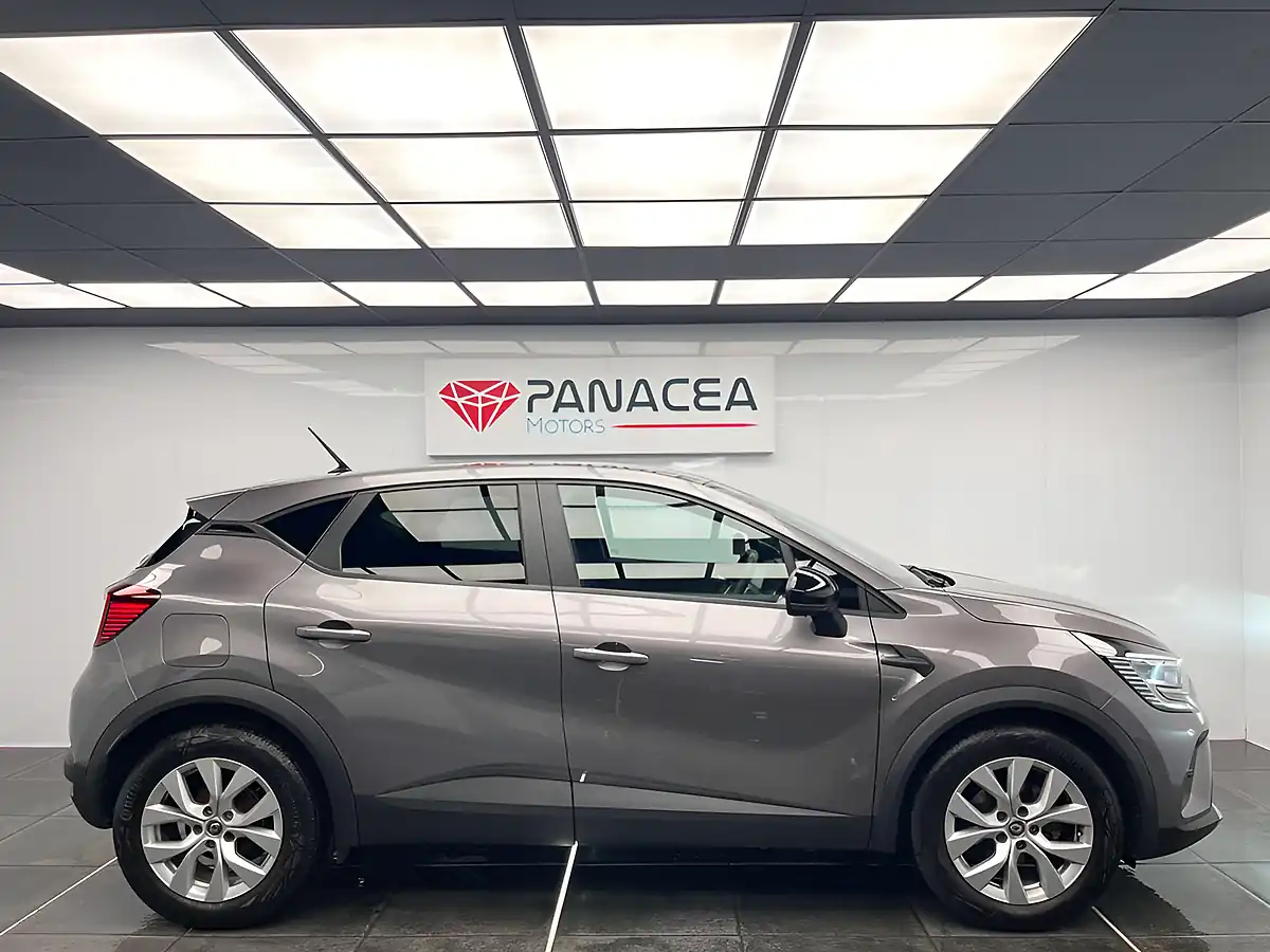 Used 2021 Renault Captur Iconic Grey - Interior and Exterior details 2