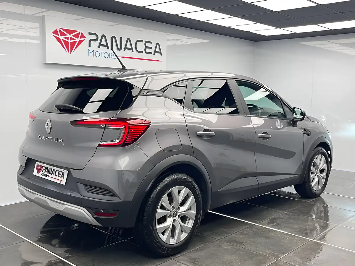 Used 2021 Renault Captur Iconic Grey - Interior and Exterior details 3