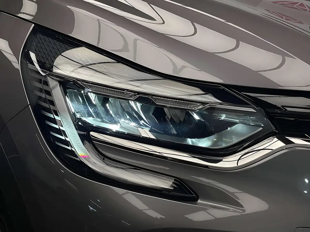 Used 2021 Renault Captur Iconic Grey - Interior and Exterior details 6