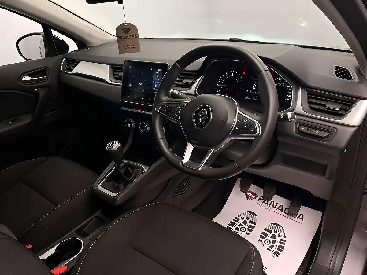 Used 2021 Renault Captur Iconic Grey - Interior and Exterior details 8