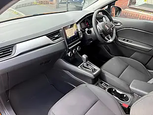 Used 2021 Renault Captur Iconic Orange - Interior and Exterior details 13