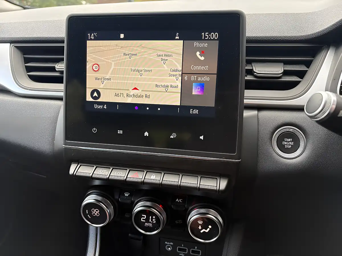 Used 2021 Renault Captur Iconic Orange - Interior and Exterior details 15