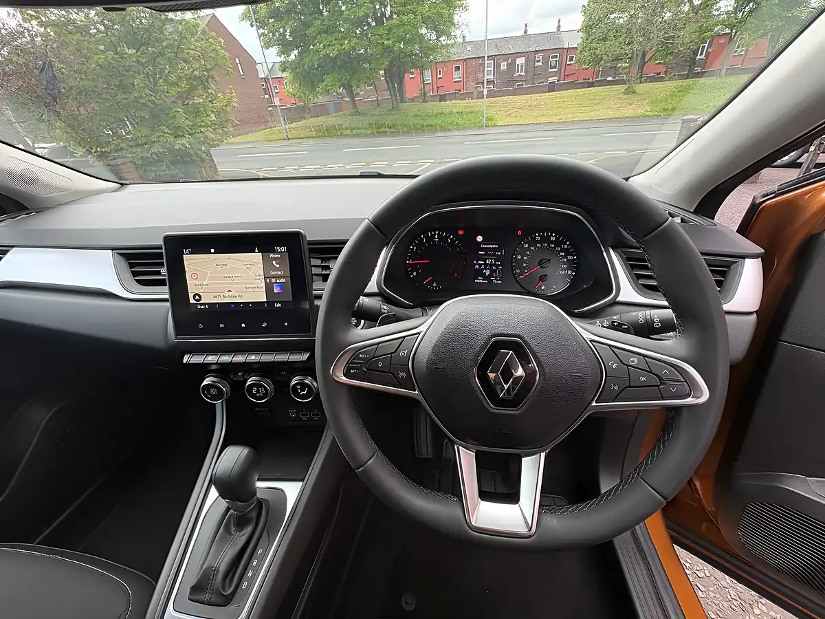 Used 2021 Renault Captur Iconic Orange - Interior and Exterior details 16
