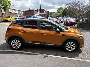 Used 2021 Renault Captur Iconic Orange - Interior and Exterior details 2