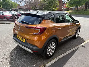 Used 2021 Renault Captur Iconic Orange - Interior and Exterior details 3