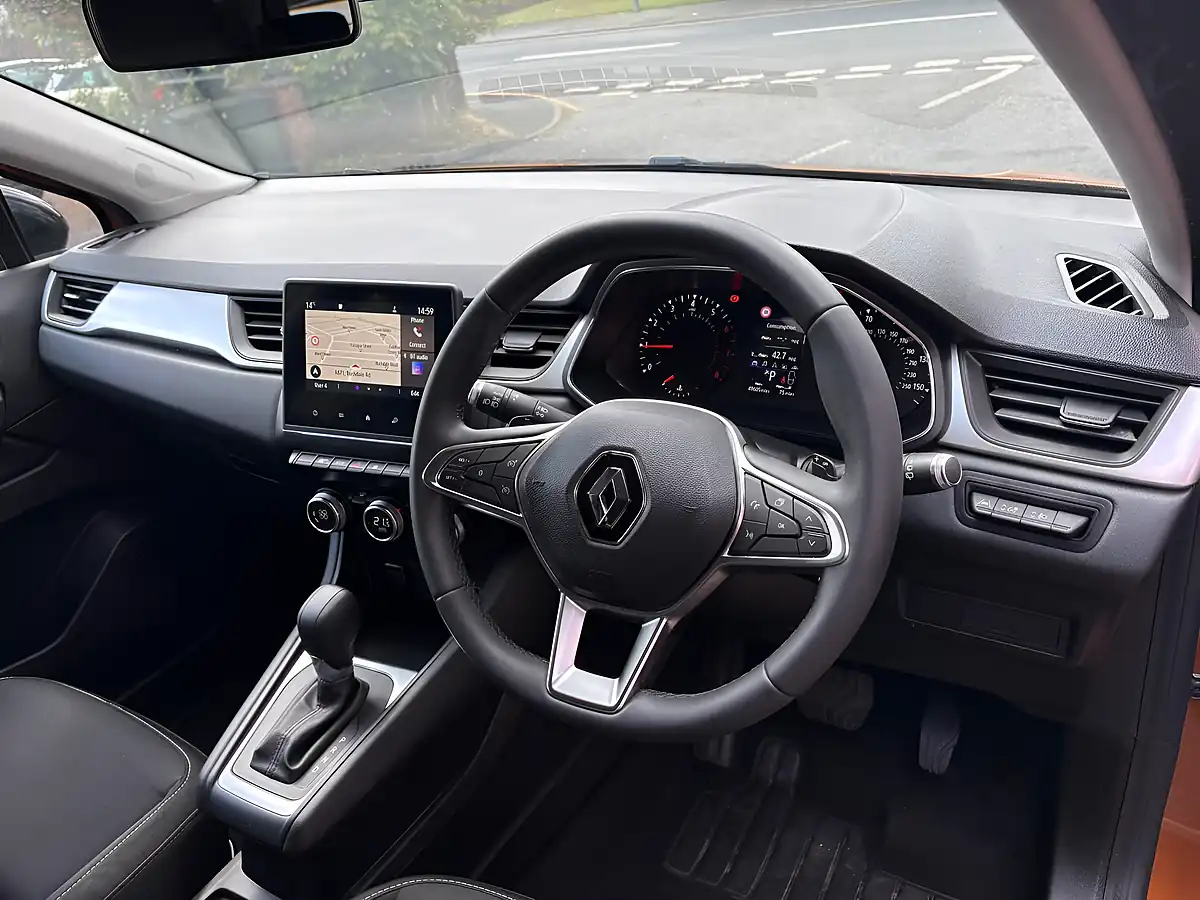 Used 2021 Renault Captur Iconic Orange - Interior and Exterior details 9